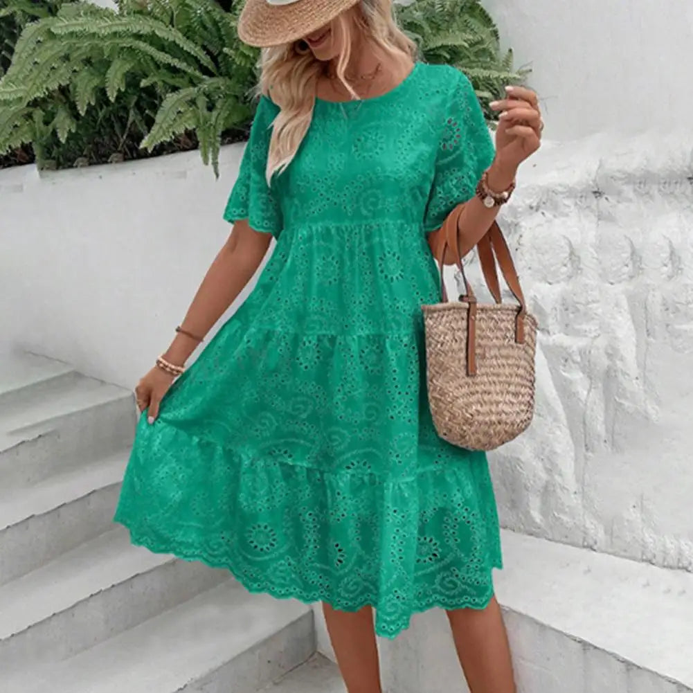 Vestido com Detalhes em Renda Nirvana - Loja Luniva