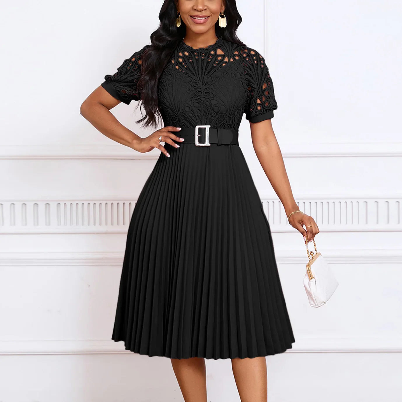 Vestido com Retalhos em Renda Bellamore - Loja Luniva
