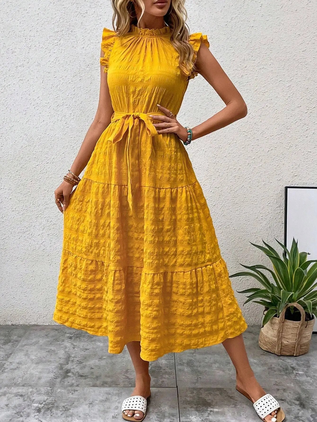 Vestido com Laço e Mangas Voadoras - Loja Luniva