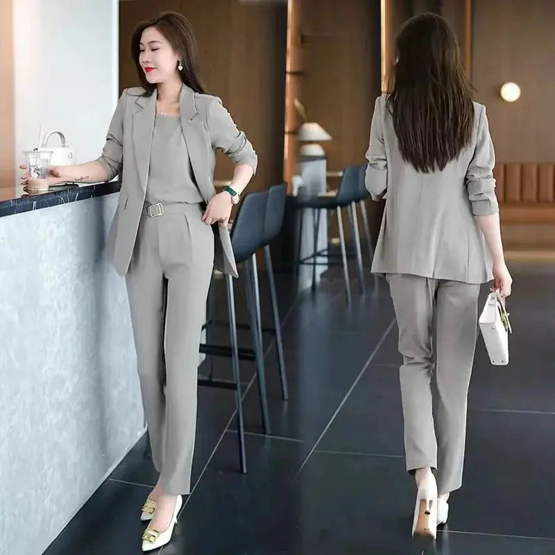 Conjunto Feminino Blazer com Cinto - Loja Luniva
