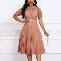 Vestido com Retalhos em Renda Bellamore - Loja Luniva
