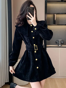 Vestido Curto com Botões - Loja Luniva