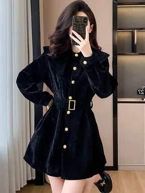 Vestido Curto com Botões - Loja Luniva